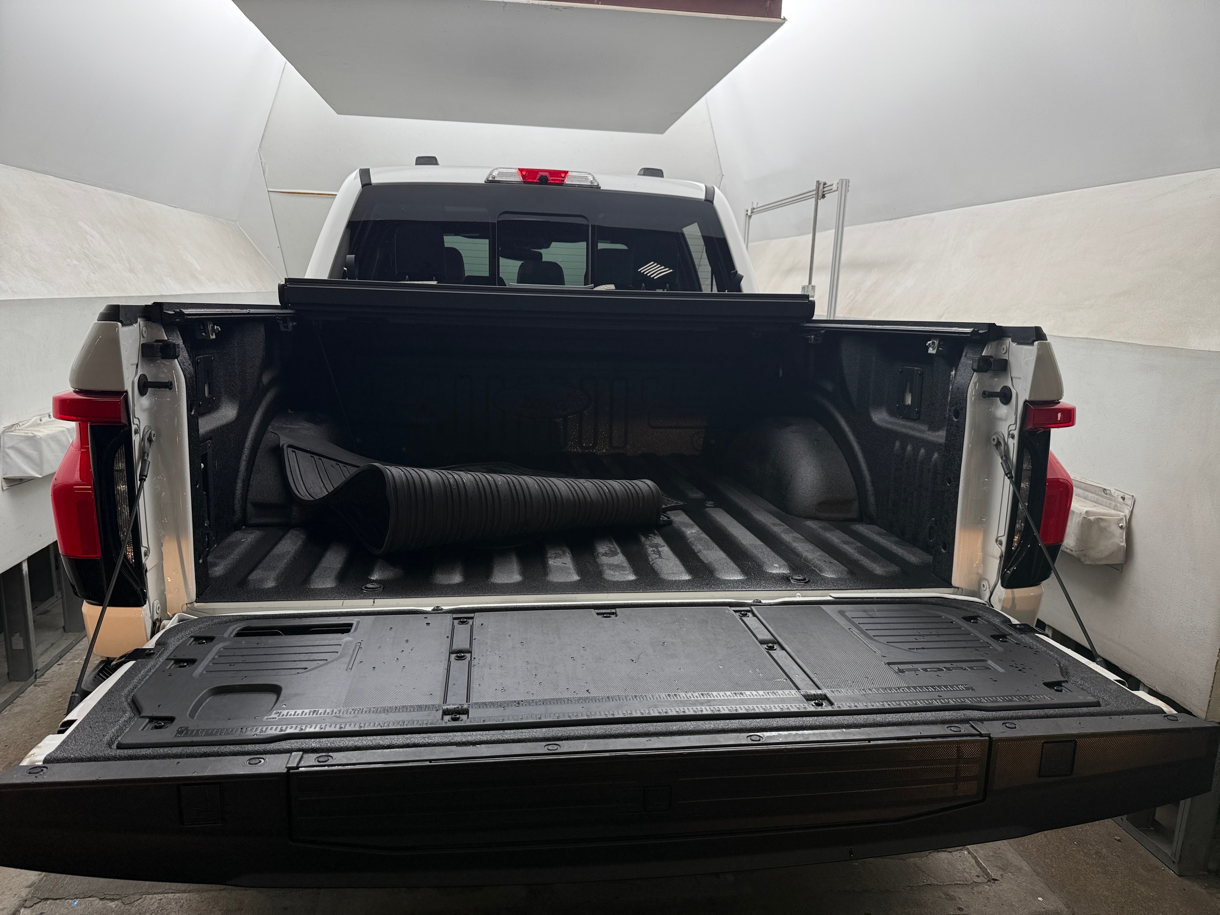 ford f-150 lightning 2023 1FTVW1EV2PWG09922 image ford f-150 lightning 2023 1FTVW1EV2PWG09922 image